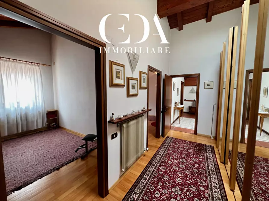 Immagine 17 di Villa in vendita  in piazza t. Sontacchi a Trento