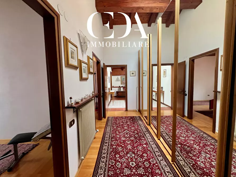 Immagine 18 di Villa in vendita  in piazza t. Sontacchi a Trento