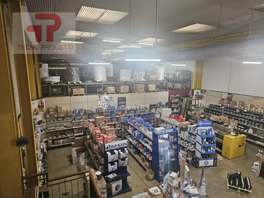 Immagine 1 di Magazzino in vendita  in Padova zona Fiera a Padova