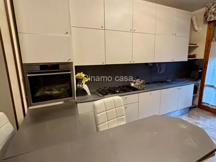 Immagine 1 di Appartamento in vendita  in Via Vincenzo da Filicaia a Prato