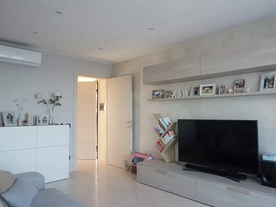 Immagine 10 di Villetta a schiera in vendita  in Via Libero Grassi, 22 a Torrile