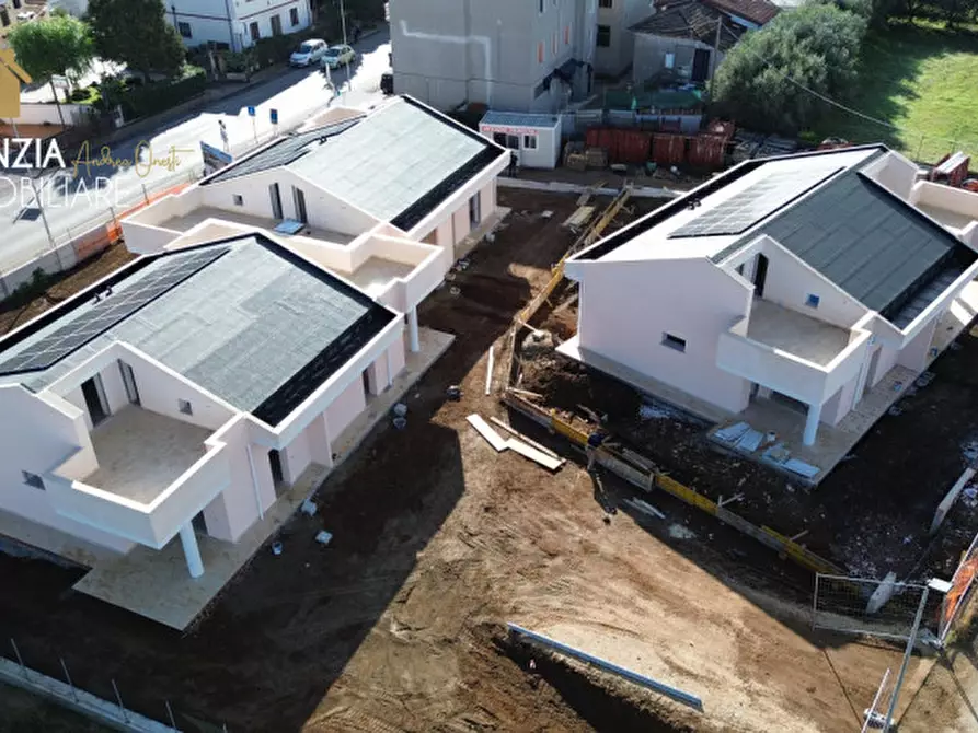 Immagine 6 di Casa bifamiliare in vendita  in via del tufello a Aprilia