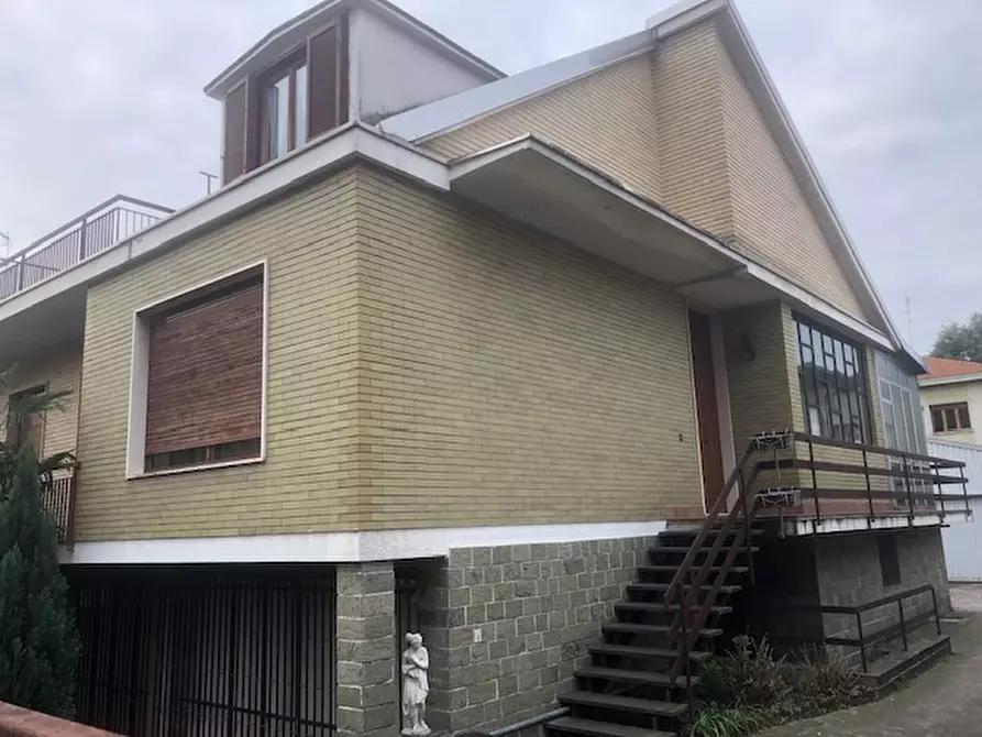 Immagine 4 di Casa indipendente in vendita  in Via Camillo Benso Conte di Cavour a Paderno Dugnano