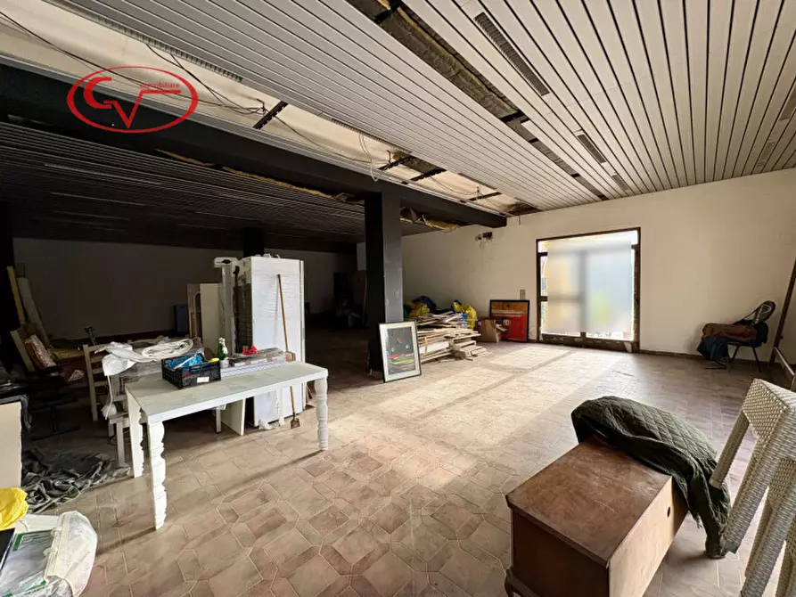 Immagine 1 di Negozio in affitto  in Castelfranco a Castelfranco Piandiscò