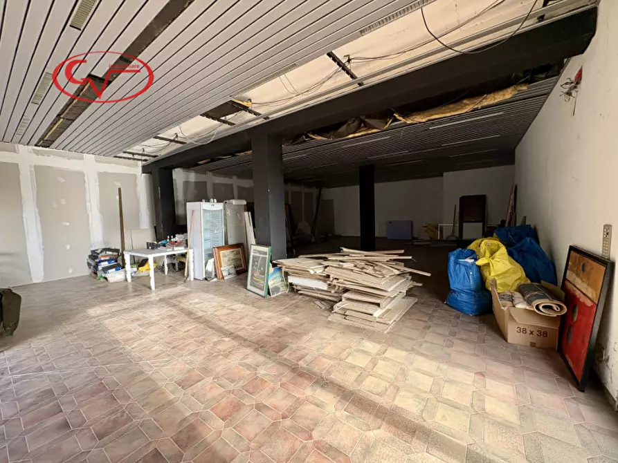 Immagine 3 di Negozio in affitto  in Castelfranco a Castelfranco Piandiscò