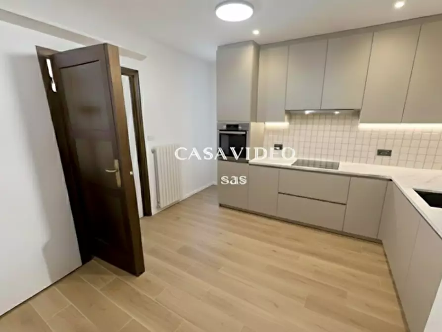 Immagine 9 di Appartamento in vendita  a Modena