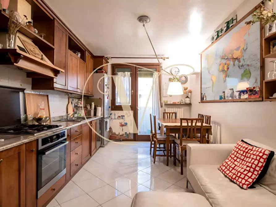 Immagine 1 di Appartamento in vendita  in Via Gerolamo Polcastro 3 a Padova