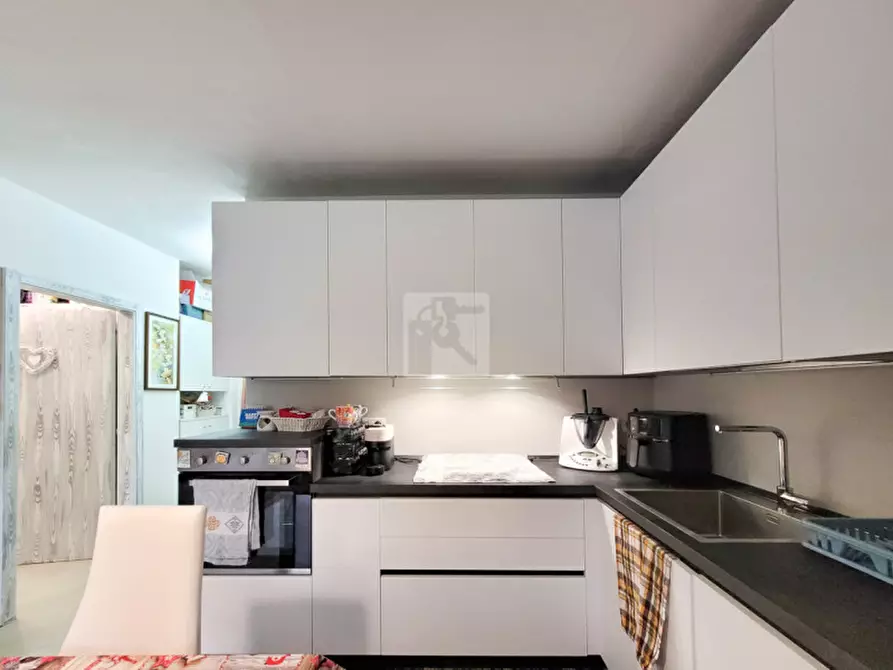 Immagine 5 di Appartamento in vendita  in Via Mantova a Arco