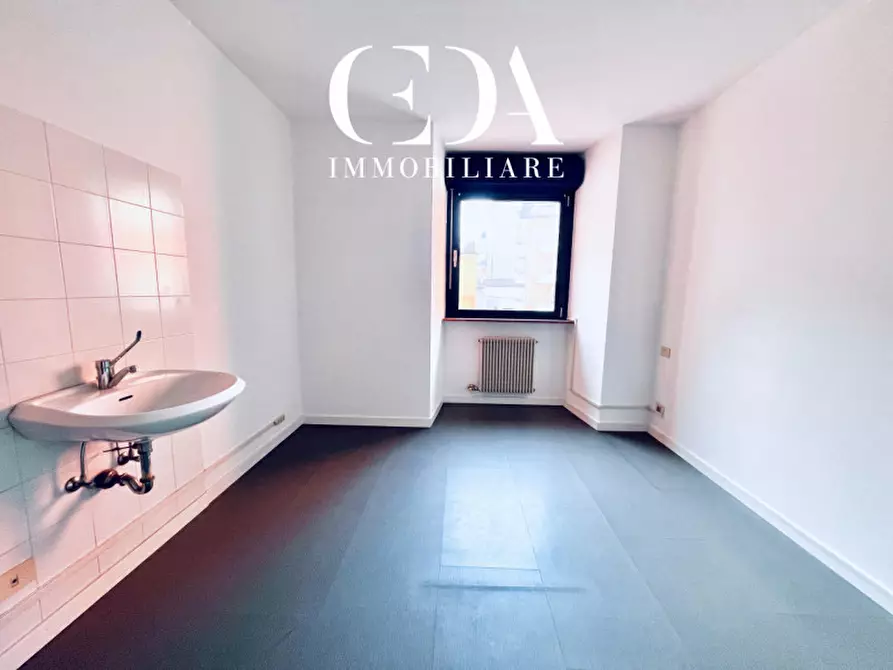 Immagine 4 di Ufficio in affitto  in Via cardinale Cristoforo Madruzzo a Trento