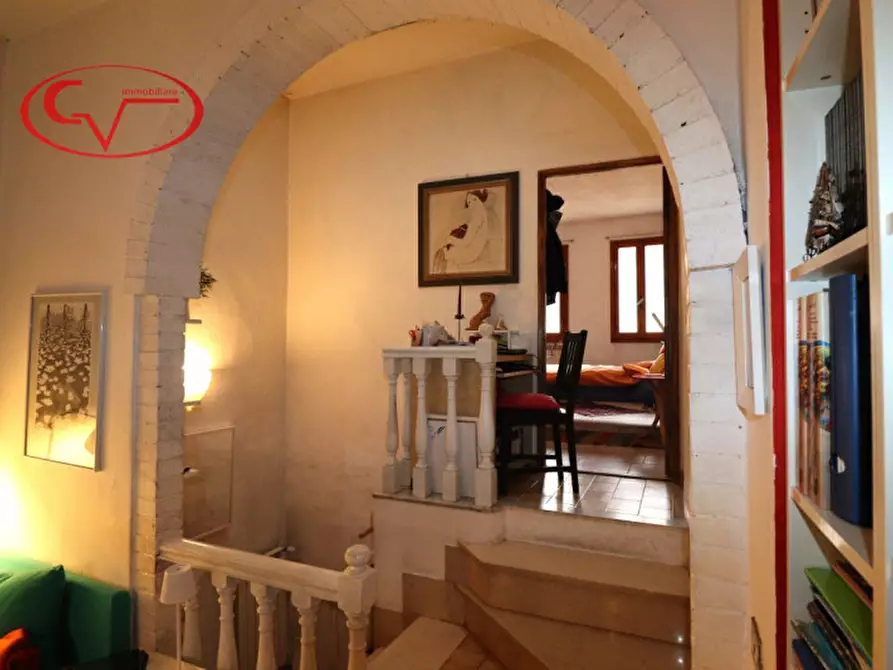 Immagine 4 di Appartamento in vendita  in via isidoro del lungo a Montevarchi