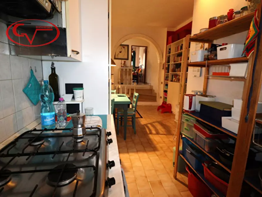 Immagine 5 di Appartamento in vendita  in via isidoro del lungo a Montevarchi