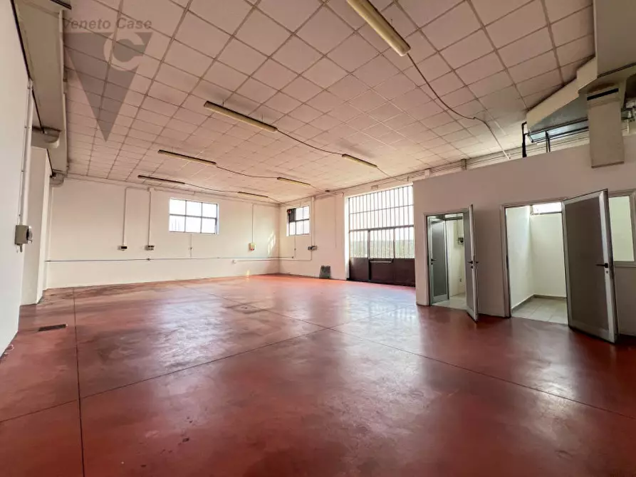 Immagine 10 di Magazzino in affitto  in Via San Rocco a Piove Di Sacco