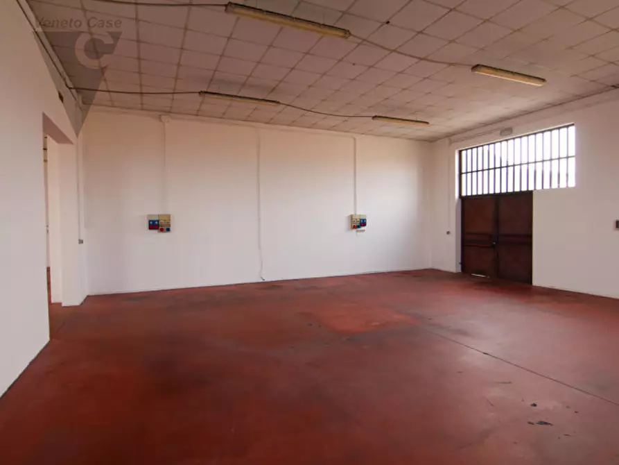 Immagine 14 di Magazzino in affitto  in Via San Rocco a Piove Di Sacco