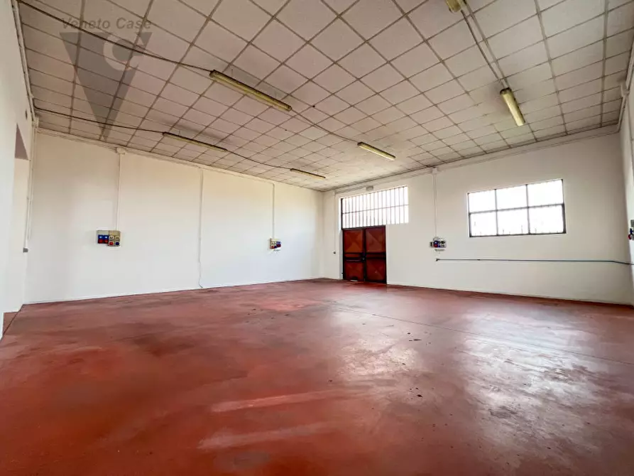 Immagine 15 di Magazzino in affitto  in Via San Rocco a Piove Di Sacco