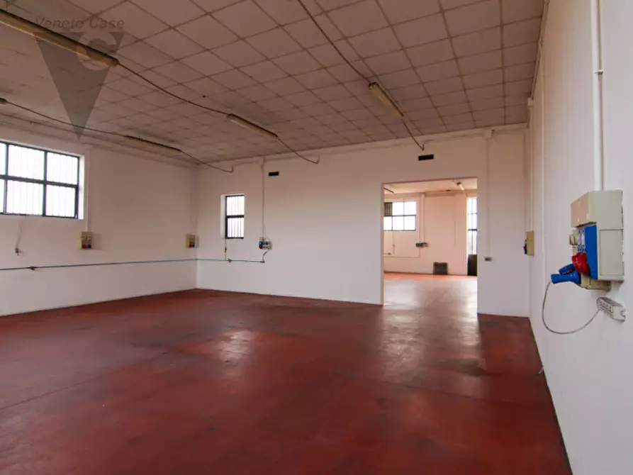 Immagine 18 di Magazzino in affitto  in Via San Rocco a Piove Di Sacco