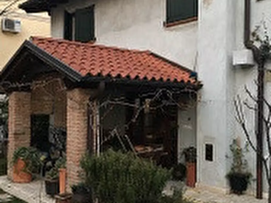 Immagine 1 di Casa indipendente in vendita  in Viale Trieste, 12 a Sacile