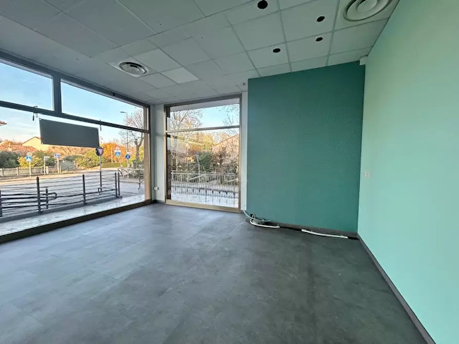 Immagine 2 di Negozio in affitto  in Via Alberon a Castello Di Godego