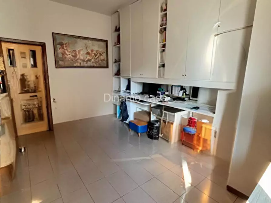 Immagine 6 di Appartamento in vendita  in via Dora Baltea a Prato