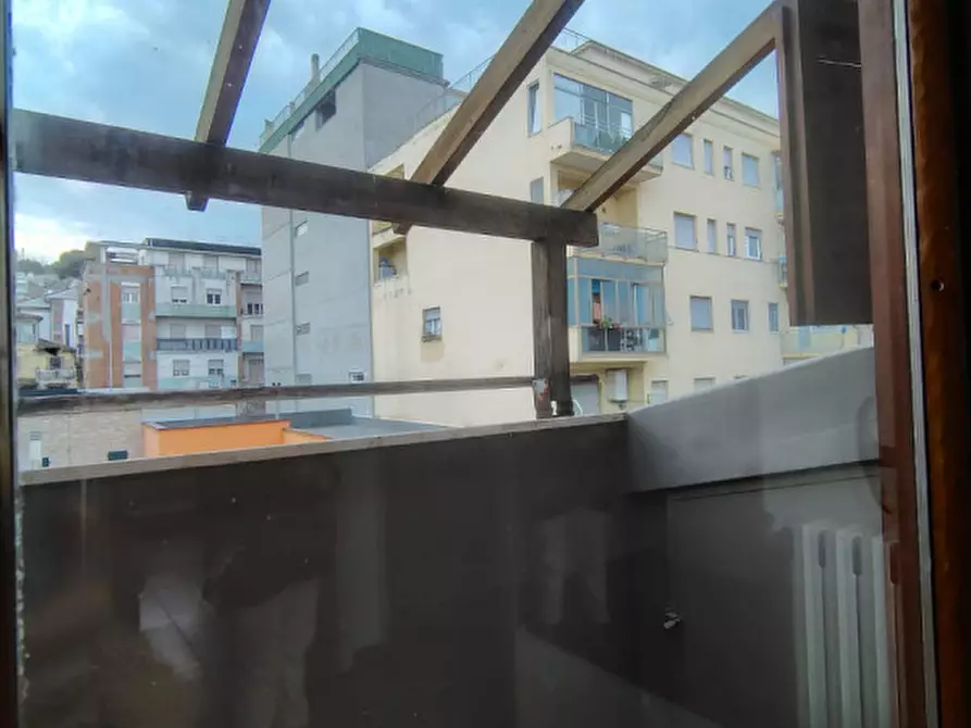 Immagine 17 di Appartamento in affitto  in PIAZZA MAZZINI a Falconara Marittima