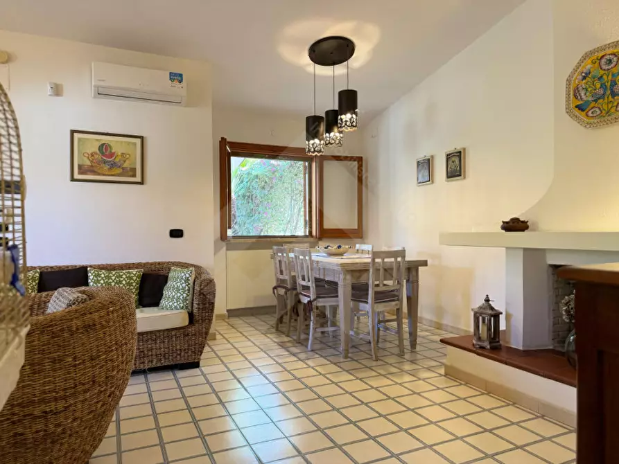 Immagine 12 di Villa in vendita  a Bisceglie