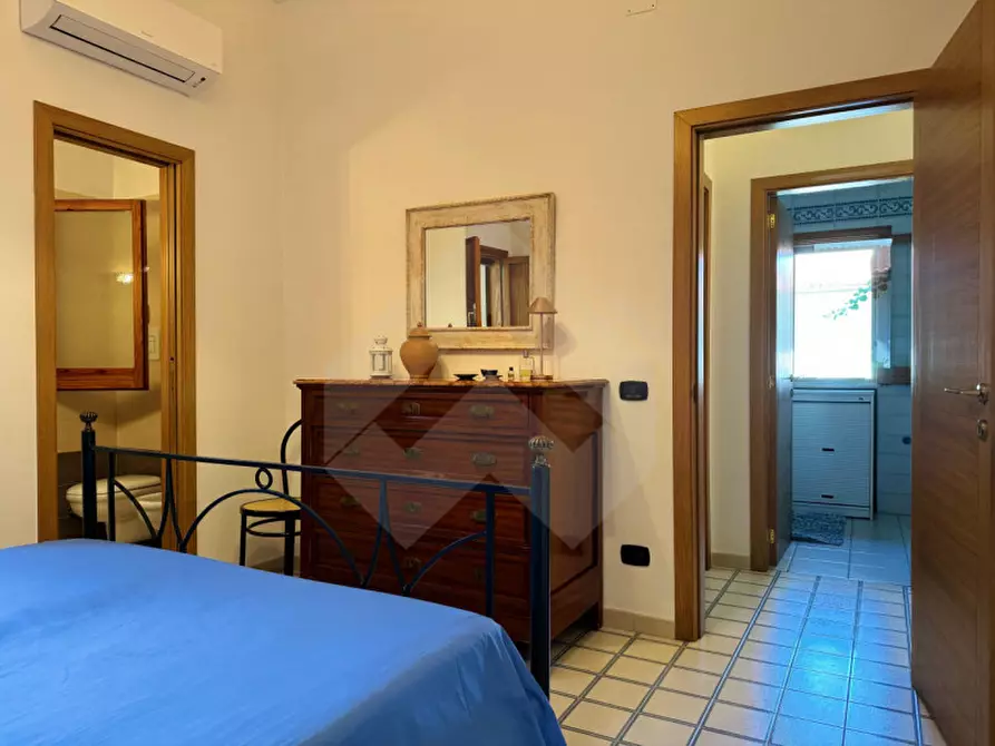 Immagine 21 di Villa in vendita  a Bisceglie
