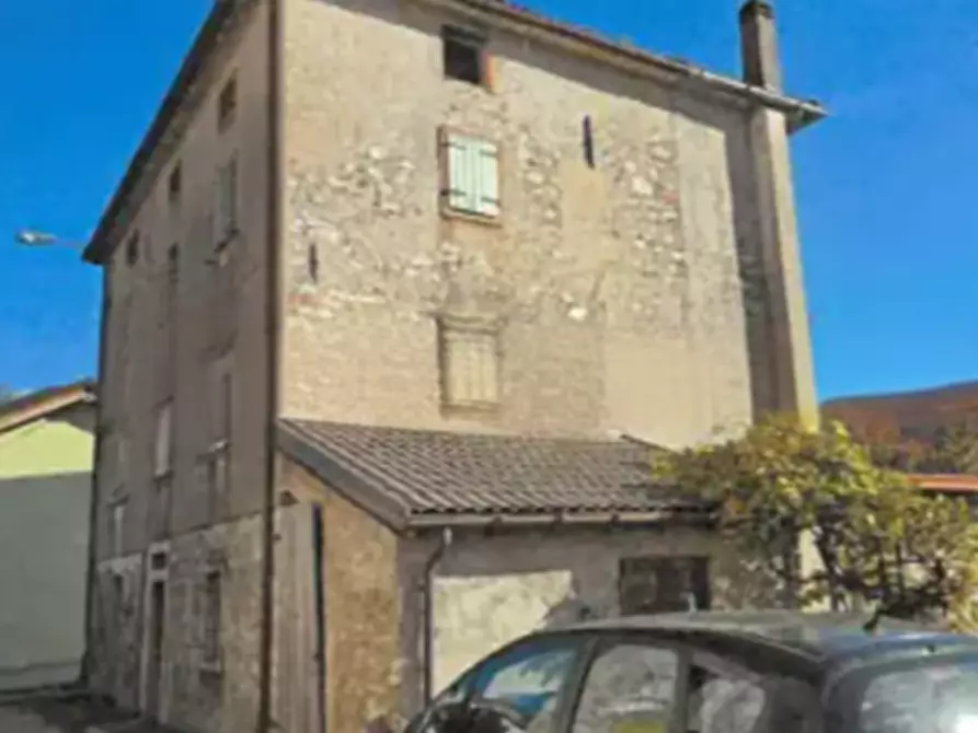 Immagine 2 di Casa indipendente in vendita  in Via Giacomo Leopardi, 13 a Ponte Nelle Alpi