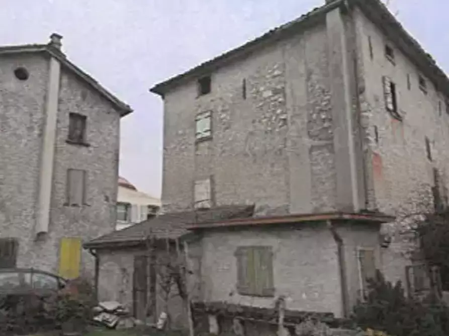 Immagine 3 di Casa indipendente in vendita  in Via Giacomo Leopardi, 13 a Ponte Nelle Alpi