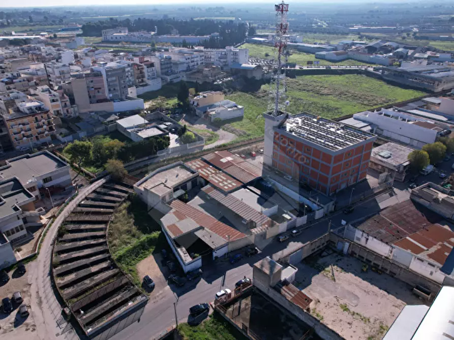 Immagine 1 di Capannone industriale in vendita  a Andria