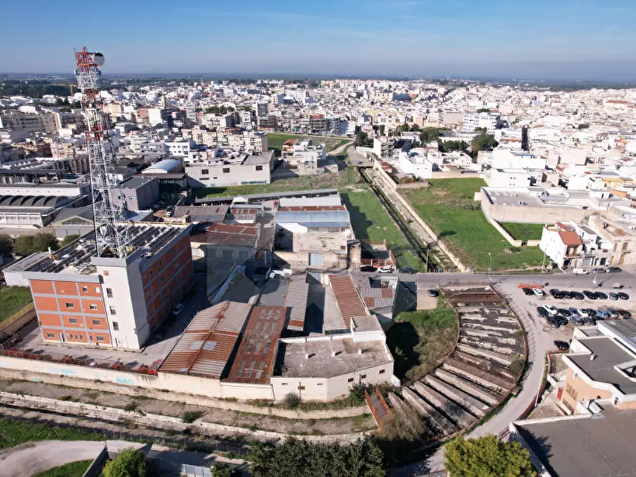 Immagine 10 di Capannone industriale in vendita  a Andria