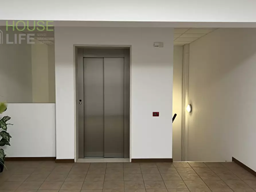 Immagine 13 di Ufficio in vendita  a Thiene