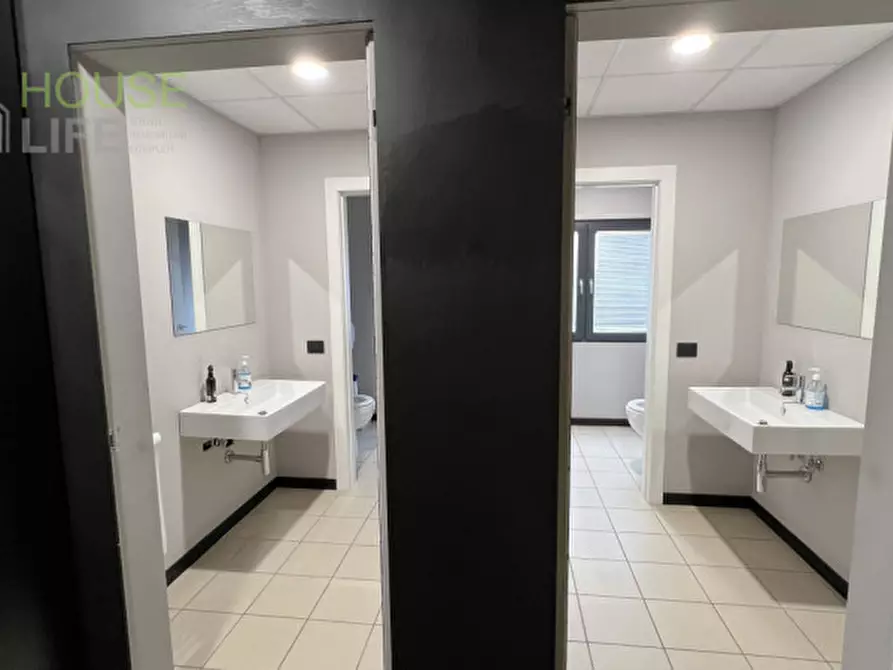 Immagine 16 di Ufficio in vendita  a Thiene