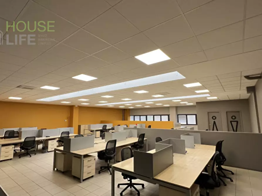 Immagine 24 di Ufficio in vendita  a Thiene