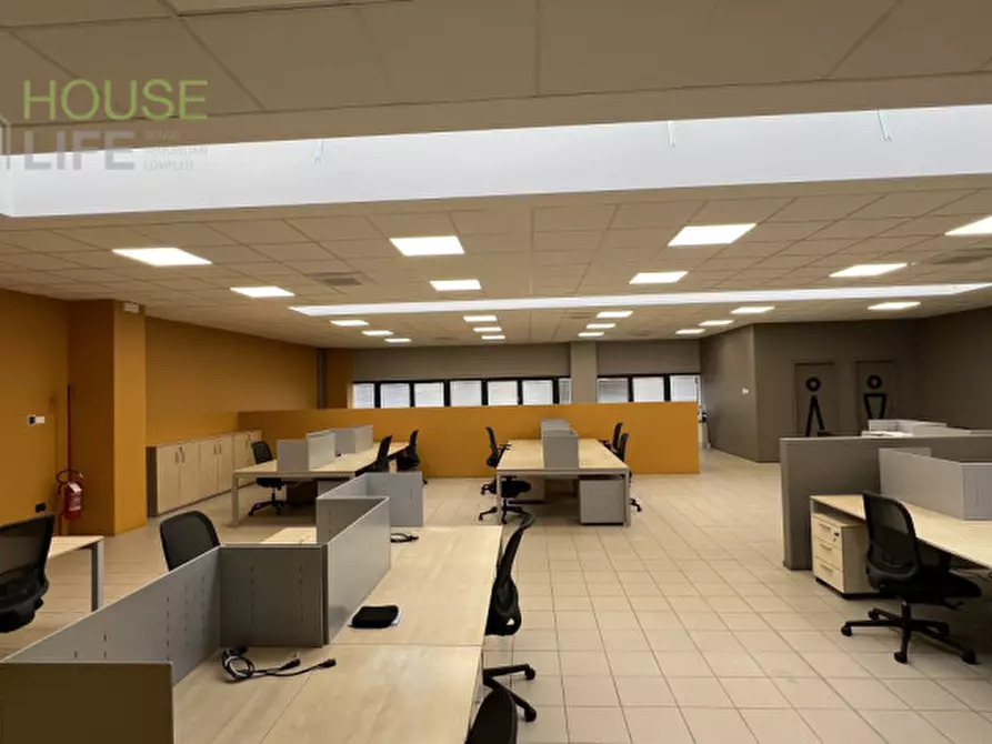 Immagine 26 di Ufficio in vendita  a Thiene