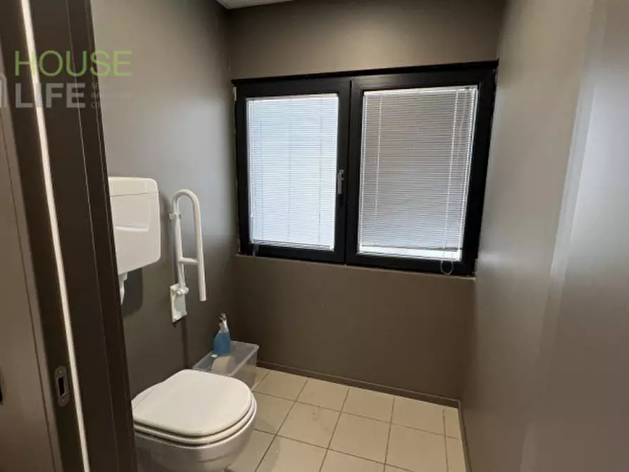 Immagine 31 di Ufficio in vendita  a Thiene