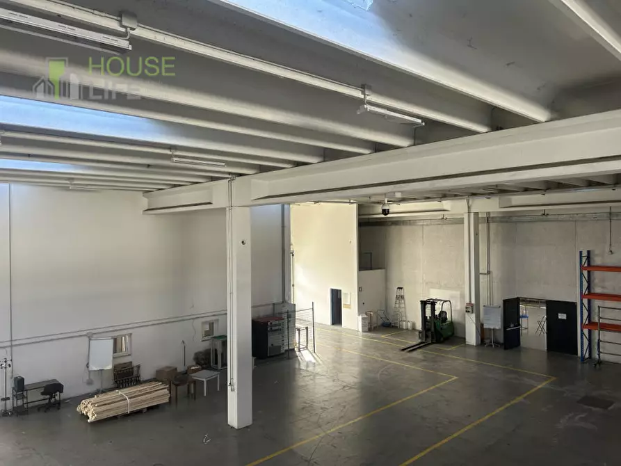 Immagine 5 di Capannone industriale in vendita  in Via Lago Di Alleghe a Schio