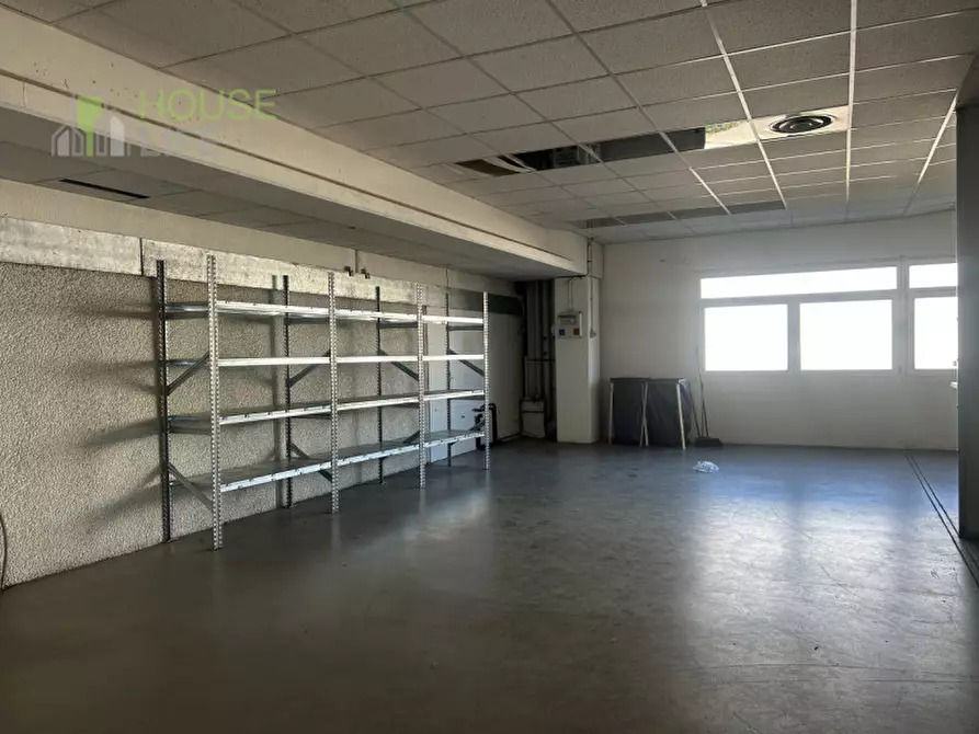 Immagine 9 di Capannone industriale in vendita  in Via Lago Di Alleghe a Schio