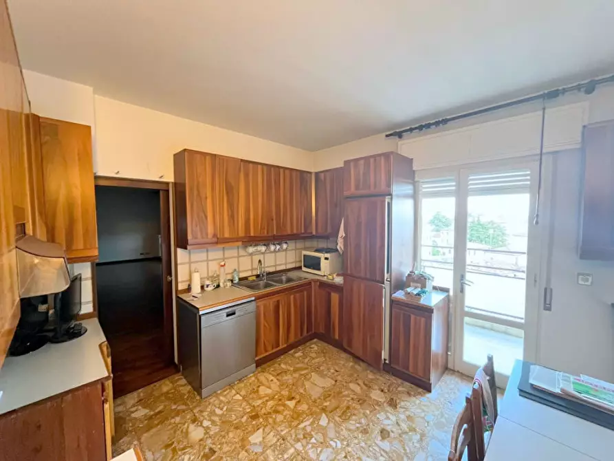 Immagine 1 di Appartamento in vendita  in Via Michelangelo Buonarroti a Padova