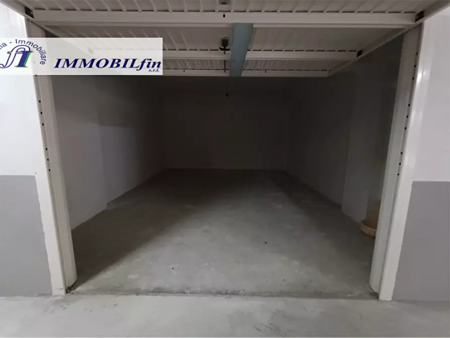 Immagine 37 di Appartamento in vendita  in Via Enrico Alliata a Casteldaccia