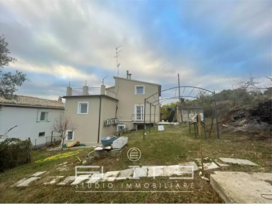 Immagine 3 di Casa indipendente in vendita  in VIA ACQUAVIVA a Osimo