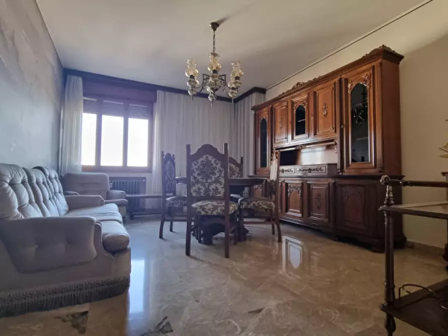 Immagine 4 di Appartamento in vendita  in via petrarca a Carpi