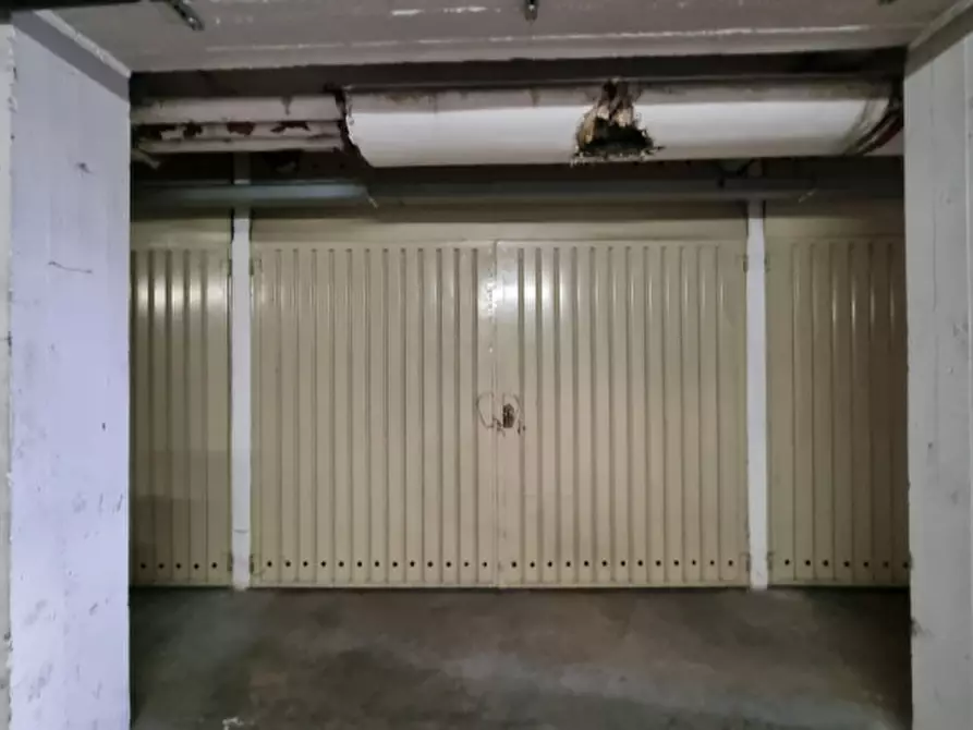 Immagine 24 di Appartamento in vendita  in via petrarca a Carpi