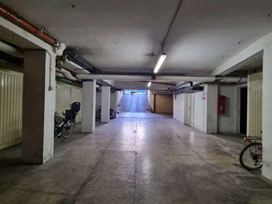 Immagine 26 di Appartamento in vendita  in via petrarca a Carpi