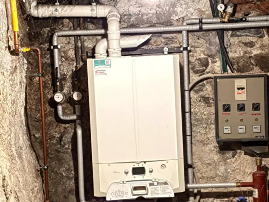 Immagine 32 di Palazzo in vendita  in Via Crivelli a Pergine Valsugana