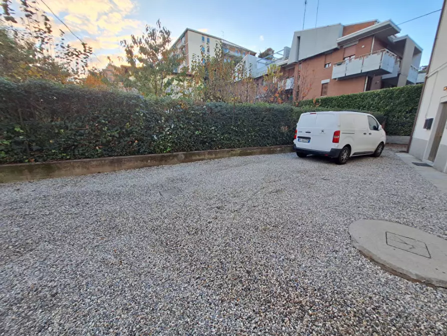 Immagine 23 di Appartamento in affitto  in VIA DEI BONONCINI a Modena