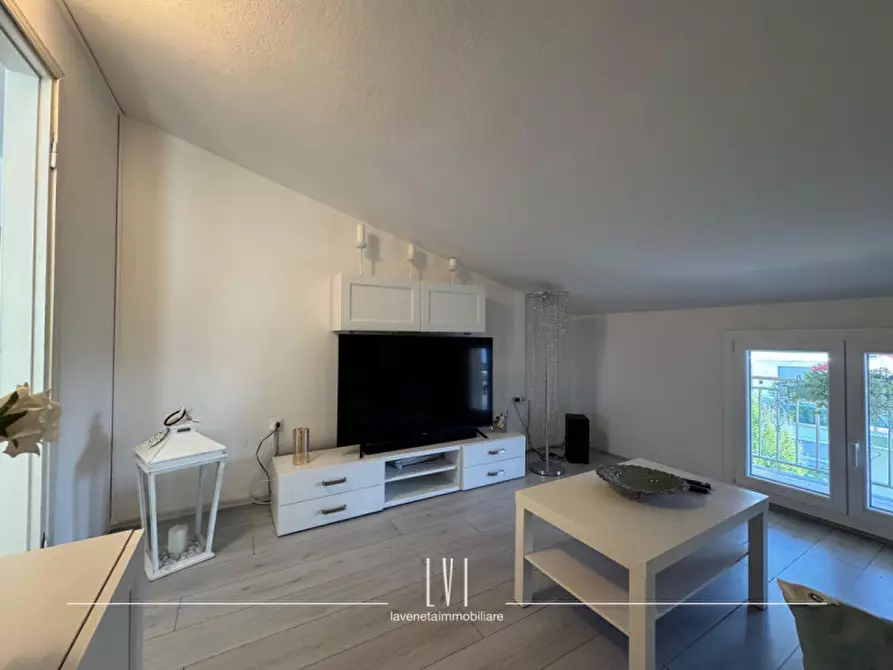 Immagine 9 di Appartamento in vendita  in via antonio canova 1 a Caorle