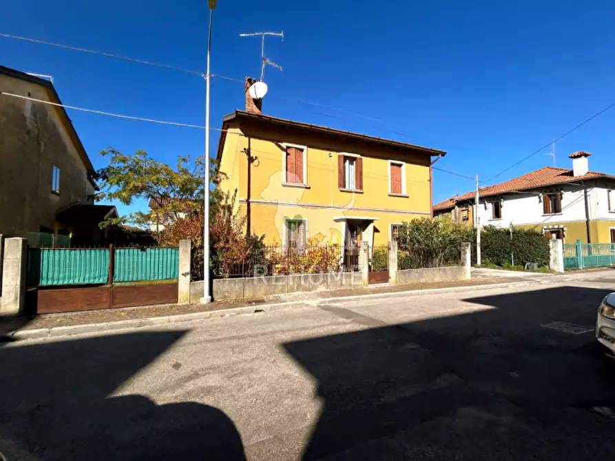 Immagine 1 di Casa indipendente in vendita  in Via Pola, 72 a Udine