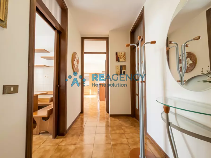 Immagine 4 di Appartamento in vendita  in Via Leonardo da Vinci a Creazzo