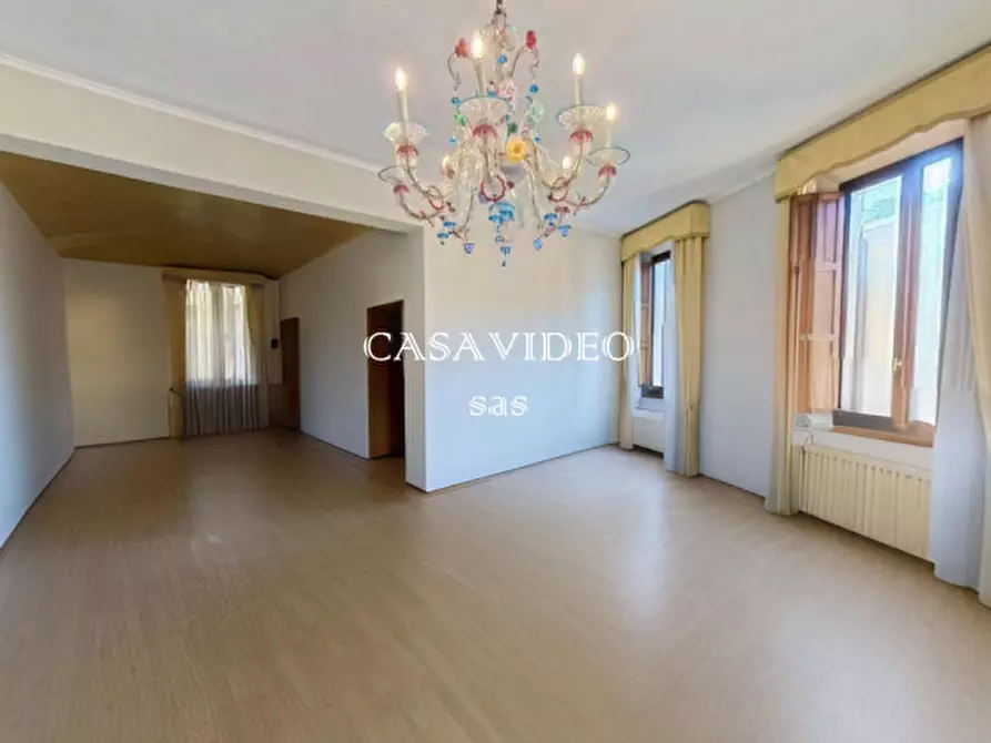 Immagine 9 di Appartamento in vendita  a Modena