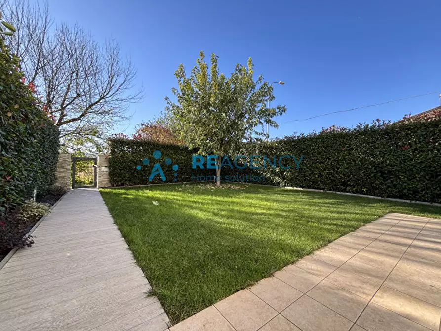 Immagine 4 di Villetta a schiera in vendita  in Via D. Chiesa a Costabissara