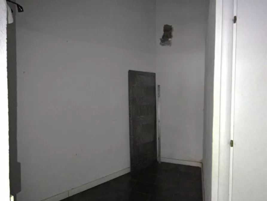 Immagine 4 di Magazzino in affitto  in Via Goffredo Mameli a Roma